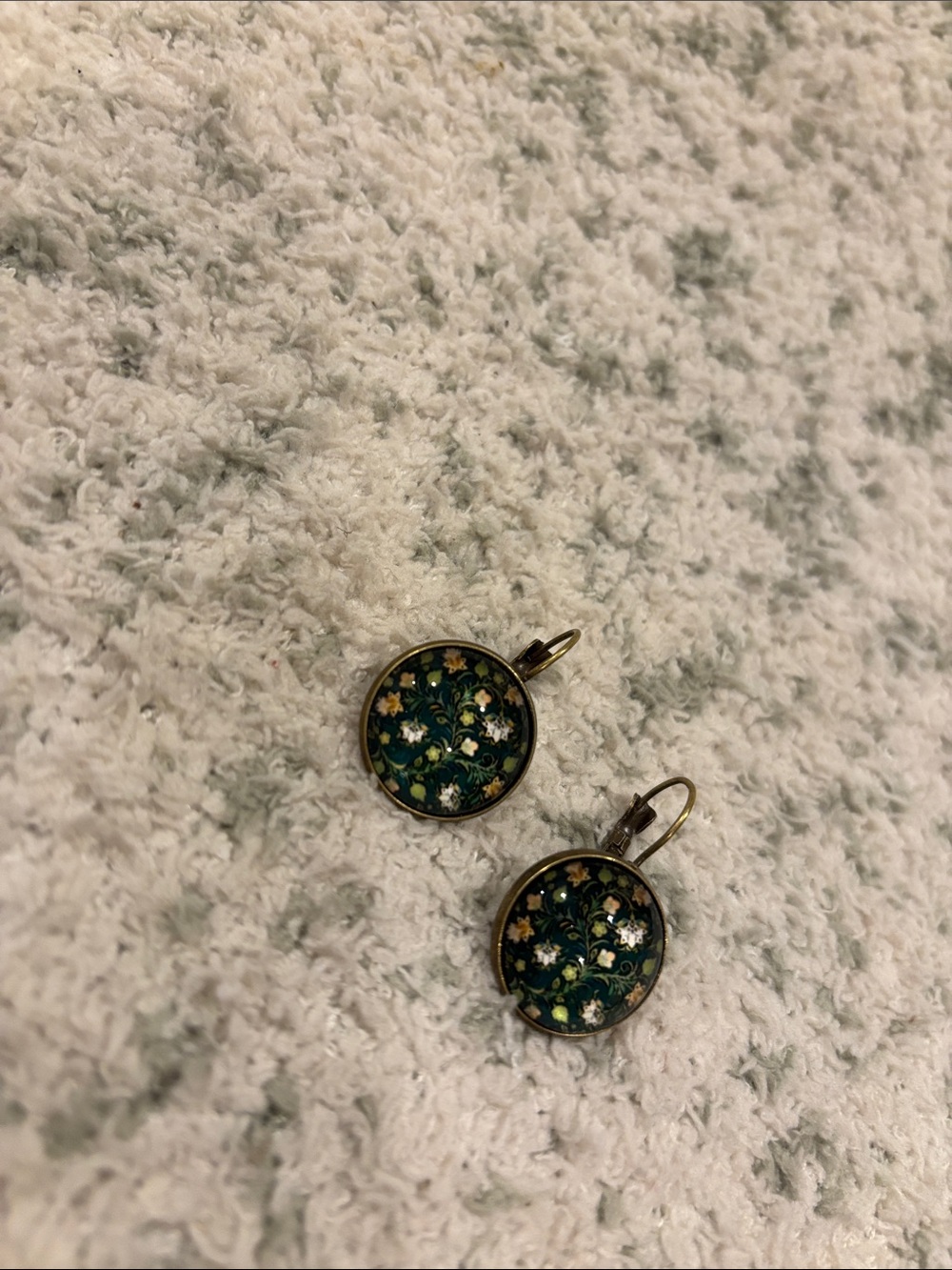 Dark Teal Floral Glass Cabachon Pierced  Earrings Brass NWT .75”